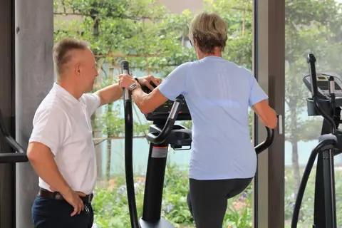 Ultraschall und Elektrotherapie
